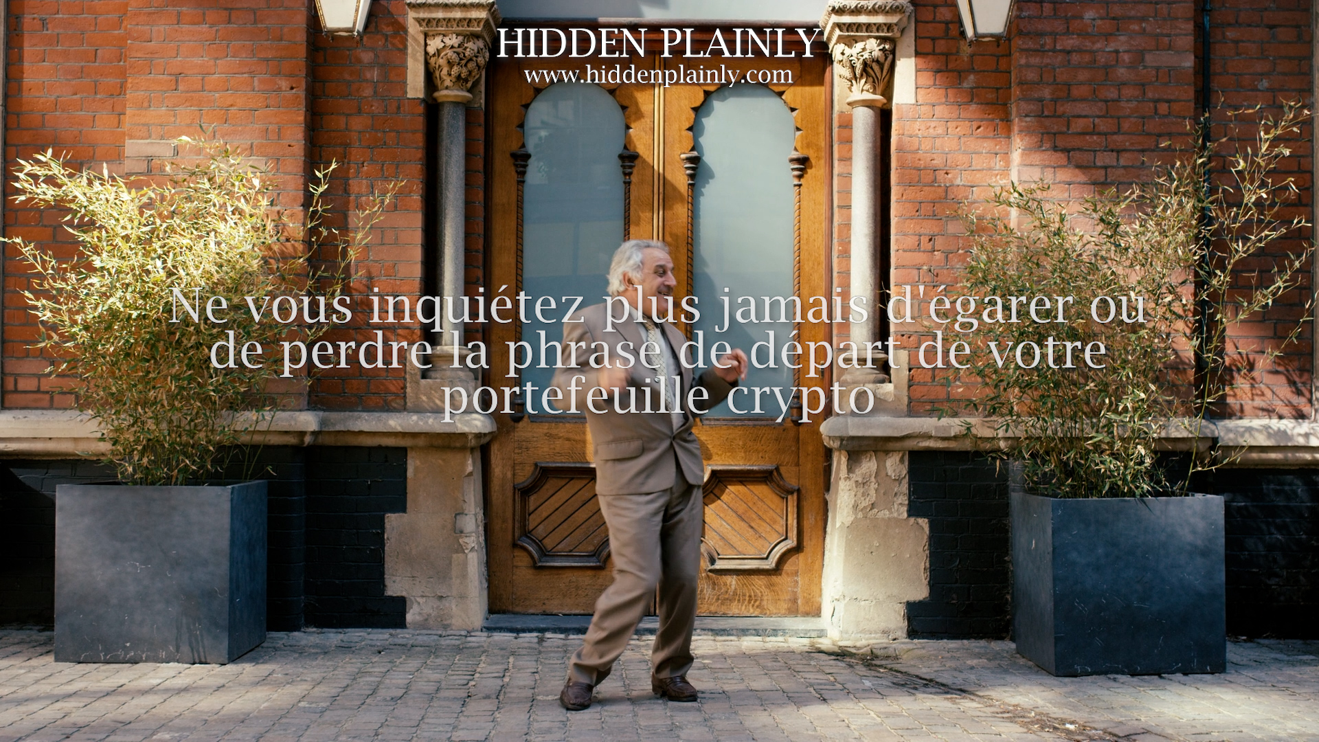 HIDDEN PLAINLY - Ressentez ma confiance! 